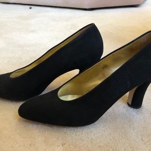 Walter Steiger Black Suede Pumps